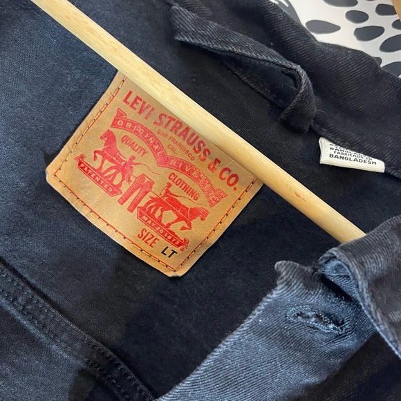 Levi's Men's Jet Black Jacket - Picture 5 of 6